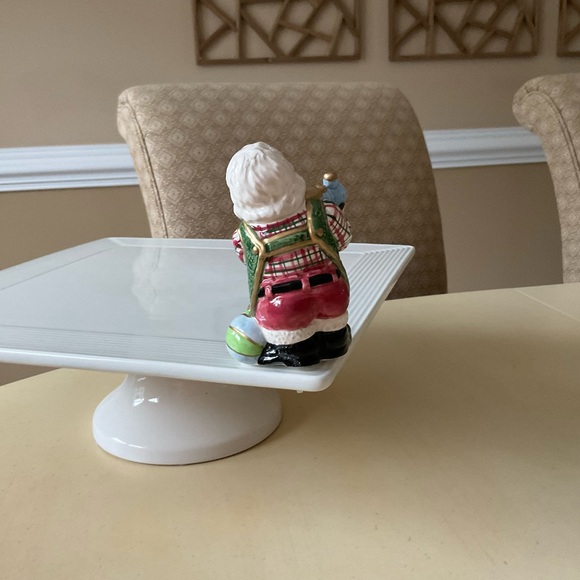 Santa In Workshop Platter Decoration 🧸 - Picture 3 of 6